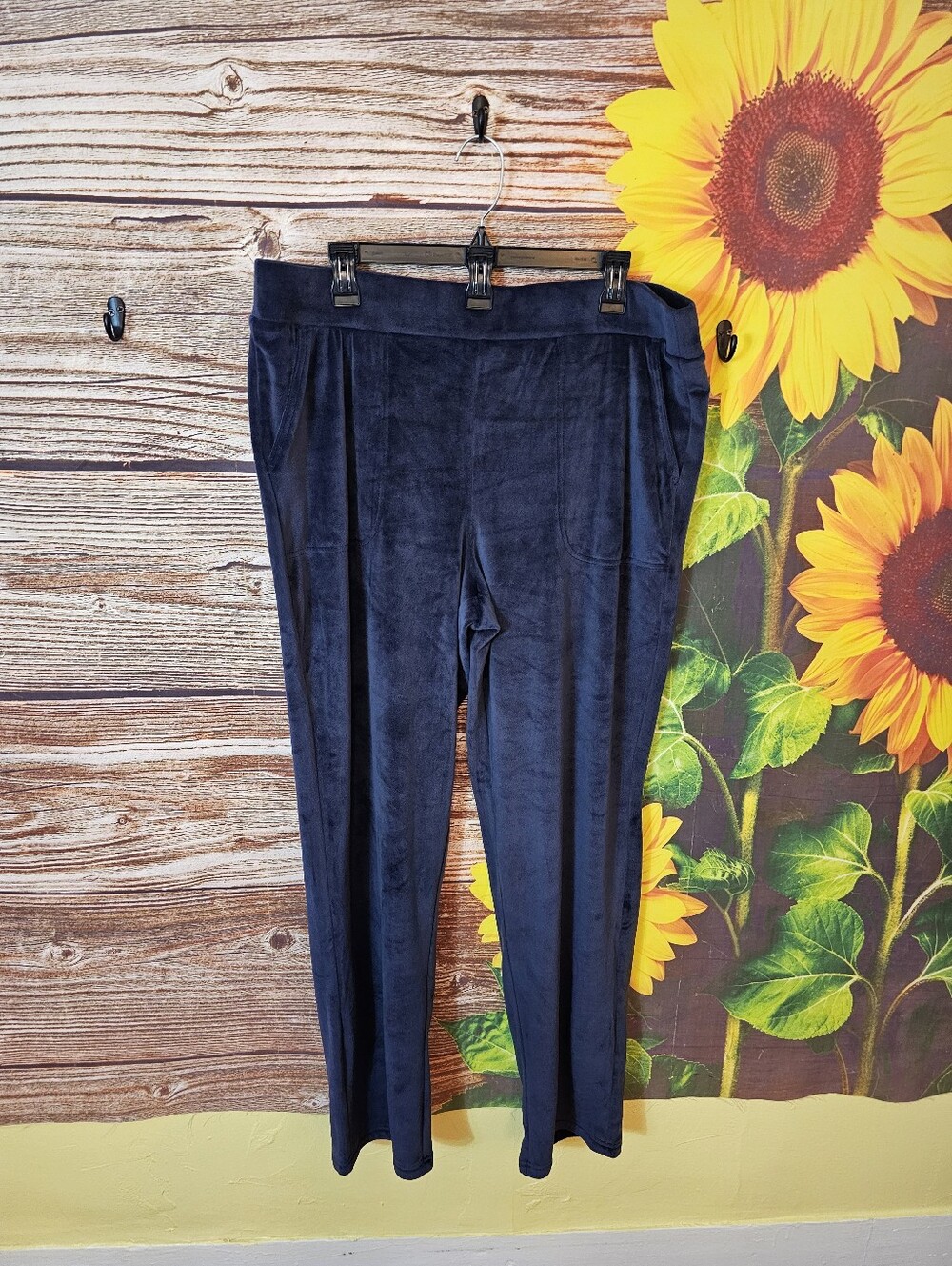 Women's Navy Velvet Pull-On Pants